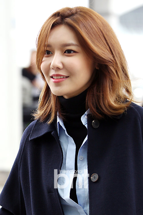  [PIC][28-10-2016]SooYoung khởi hành đi LA - Mỹ để chụp hình cho tạp chí "COSMOPOLITAN" vào hôm nay 20161028095716222asqc