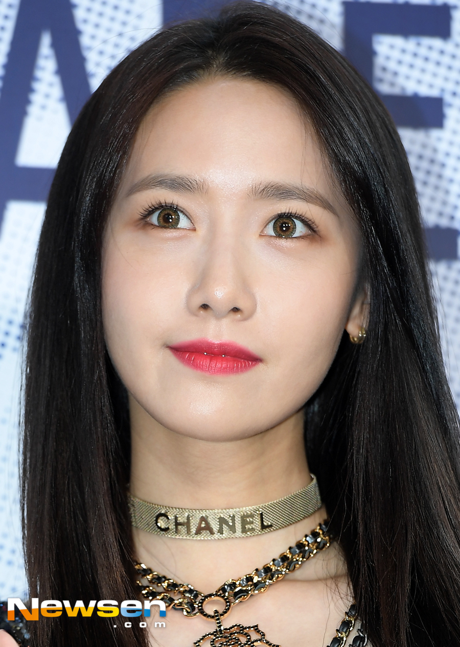 [PIC][21-06-2017]YoonA tham dự sự kiện "Chanel Mademoiselle Privé Exhibition Opening" vào chiều nay 20170621192704257ovrs