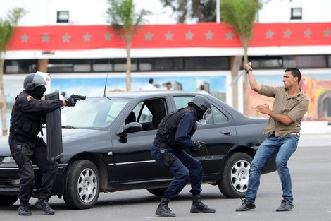 المغرب يُحبِط تنفيذ هجمات إرهابية تستهدف مواقع حساسة بالمملكة Policemarocune_180739297