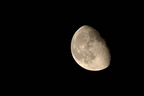 المغاربة مُقْبلون على صيام 14 ساعة ونصف في رمضان Moon_636300378