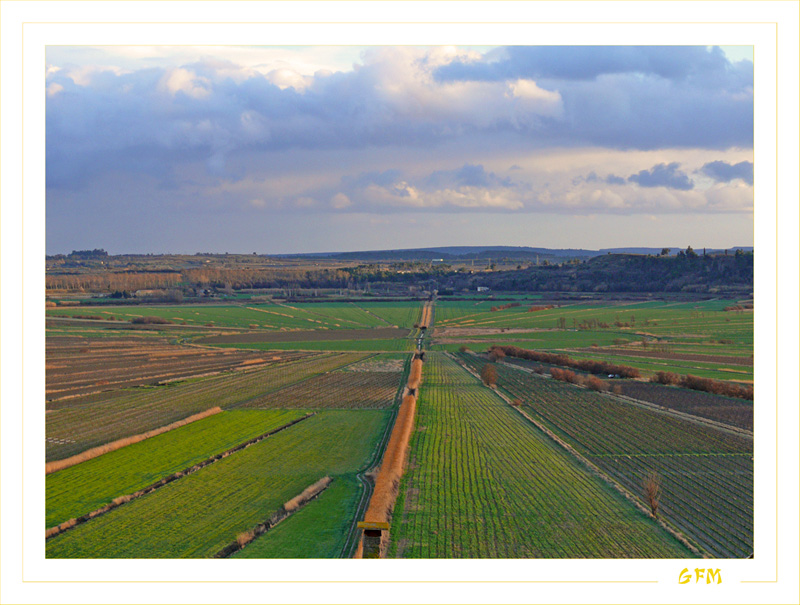 Signes...vue de la tour. P1020163bm