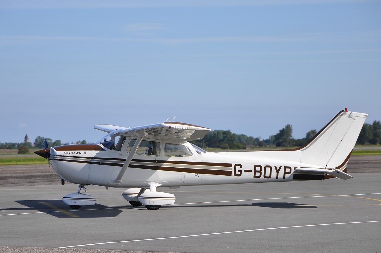 Aérodrome de Calais Dunkerque 25079