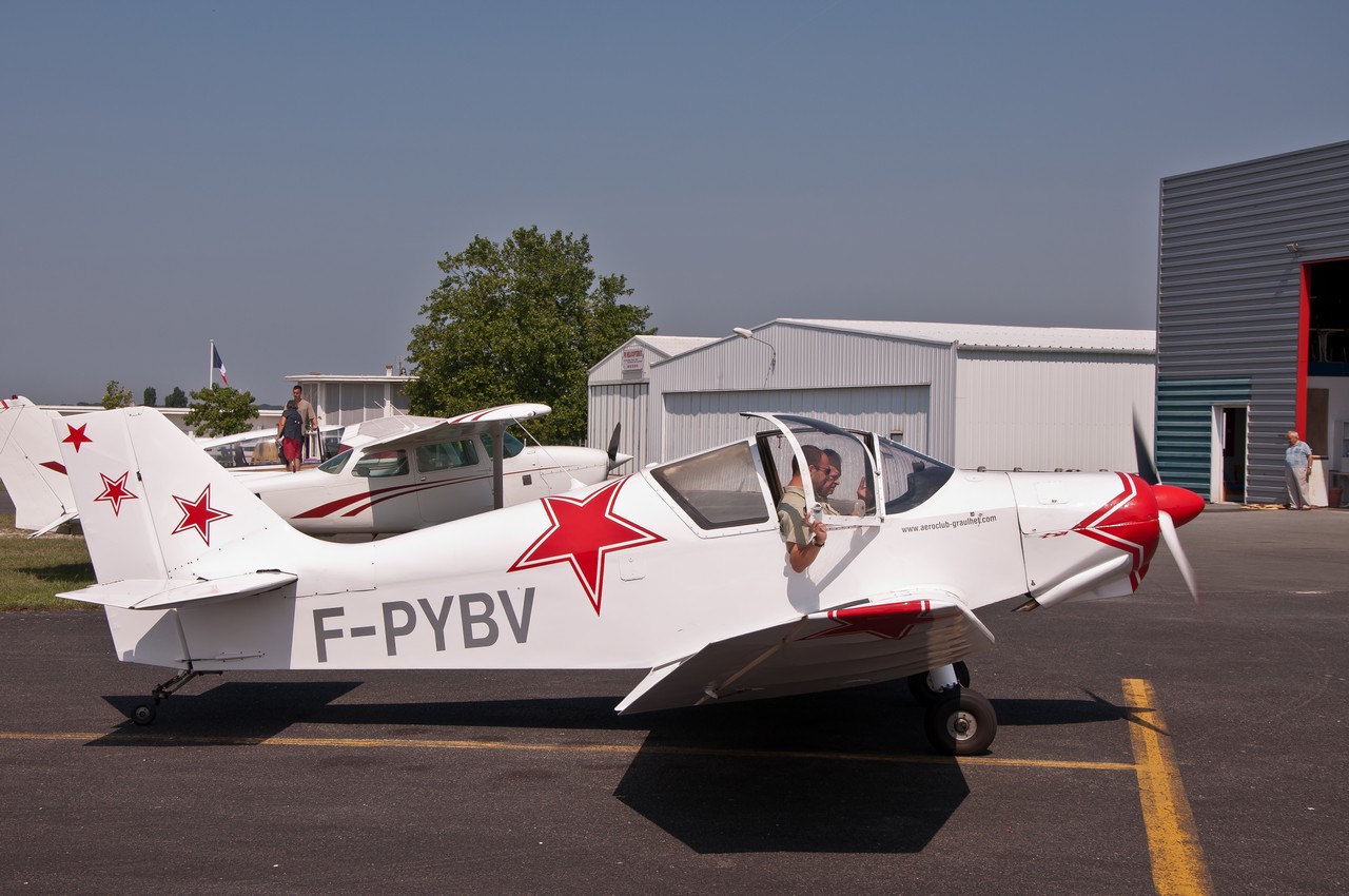 Aérodrome de Royan Médis 25202