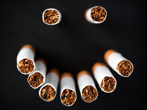 வாயுத் தொல்லை அதிகமா இருக்கா? ஈஸியாக தடுக்கலாம்!!! 04-1354603981-smoking