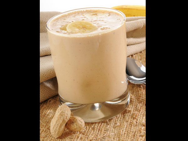 வேர்க்கடலை வெண்ணெய் ஸ்மூத்தி  25-peanutbuttersmoothie