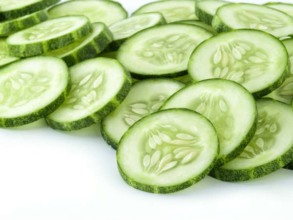 அக்குள் கருமையாக உள்ளதா? 23-1374569037-cucumber