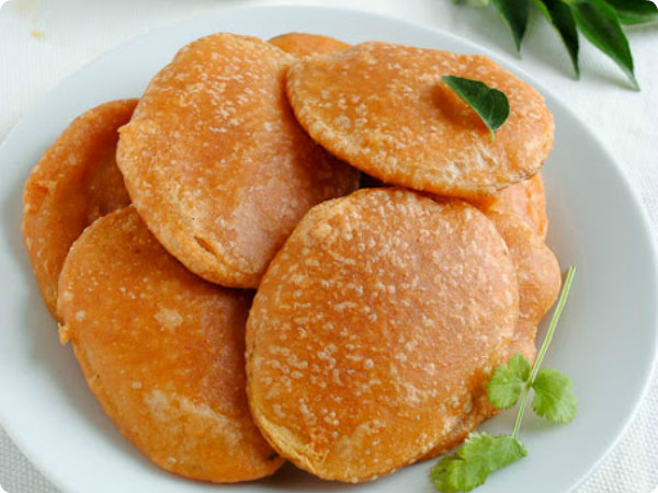 பஜ்ஜி வகைகள் 12-1418385755-tomato-bajji