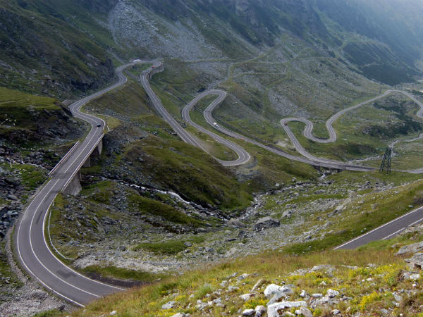 உலகின் விந்தையான சாலைகள், பாலங்கள்!   18-1366266375-transfagarasanromania