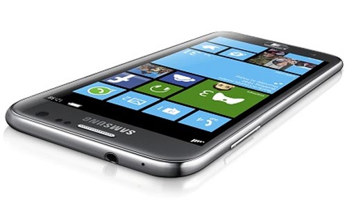 உலகின் முதல் விண்டோஸ் 8 போனைக் களமிறக்கும் சாம்சங் Samsung-ATIV-S-Windows-8-Ph