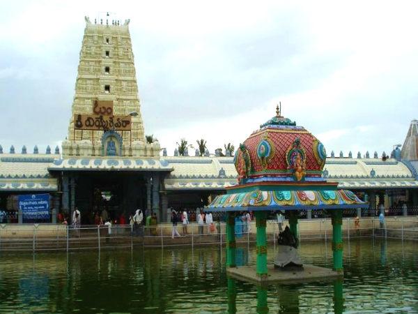 இந்தியாவின் மிகவும் புகழ்பெற்ற விநாயகர் கோயில்கள் 03-1388749048-kanipakamvinayakatemple