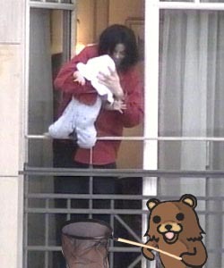 [Humour] Ca fait rire les oiseaux... - Page 24 Pedobear-michael-jackson