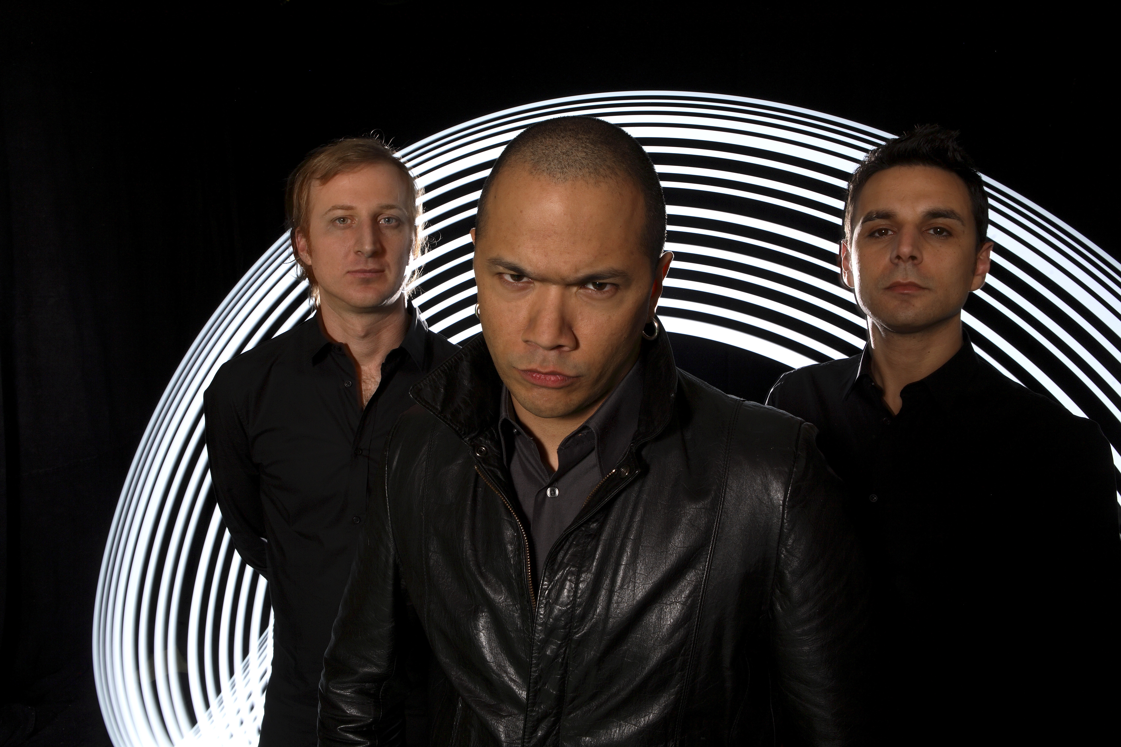 PARECIDOS RAZONABLES - Página 3 DankoJones_03_credit_Ron_Boudreau