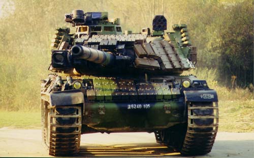 الدبابة الفرنسية AMX 30 AMX_30-12