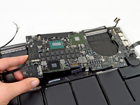 Trung tâm sửa chữa Macbook uy tín ,giá cả phải chăng Tanphongcompany.com-thay-main-board