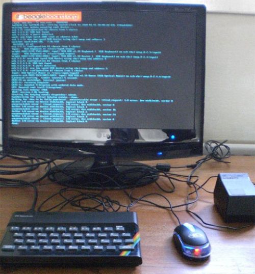 Um Sinclair ZX Spectrum (TK90X) de 8 Bits modificado vira um PC Linux. Zx-spectrum-casemod-pc