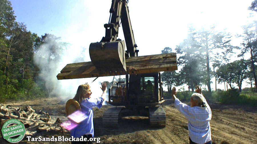 Tar Sands Blockade: Along with Landowner, Actress Daryl Hannah Arrested Epic-Hollywood-Fairchild-sm