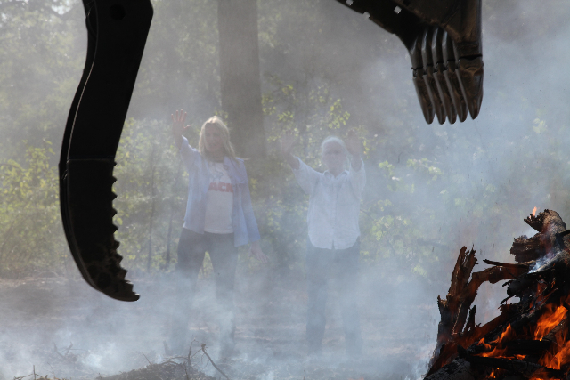 Tar Sands Blockade: Along with Landowner, Actress Daryl Hannah Arrested Img_0170