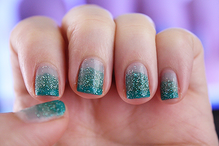 صور لتزيين الأظآفر  TealSparkleNails