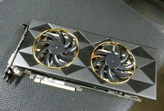 XFX Radeon R9 390 Double Dissipation: Οι πρώτες φωτογραφίες XFX-Radeon-R9-390-Double-Dissipation-1