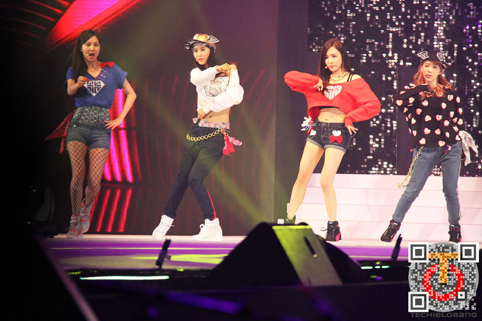 [PIC][21-06-2013]SNSD khởi hành đi Singapore để biểu diễn tại "2013 Asian Style Collection" vào trưa nay - Page 8 Girls-Generation-IMG_6227m