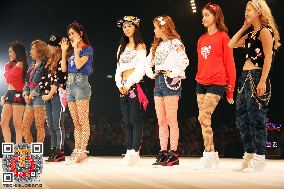 [PIC][21-06-2013]SNSD khởi hành đi Singapore để biểu diễn tại "2013 Asian Style Collection" vào trưa nay - Page 8 Girls-Generation-IMG_6264m