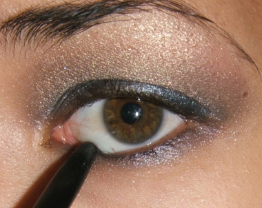 Tutorial – Smokey Eye Tutorial-smokey-step015