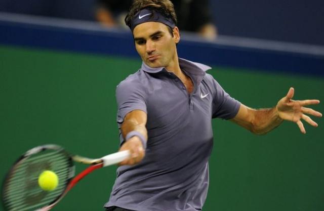 servizio - Ancora sul servizio... Lancio di palla basso Federer_dritto_2