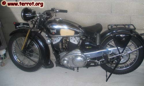 Les V twin méconnus 750_VA_1937_mpoupou