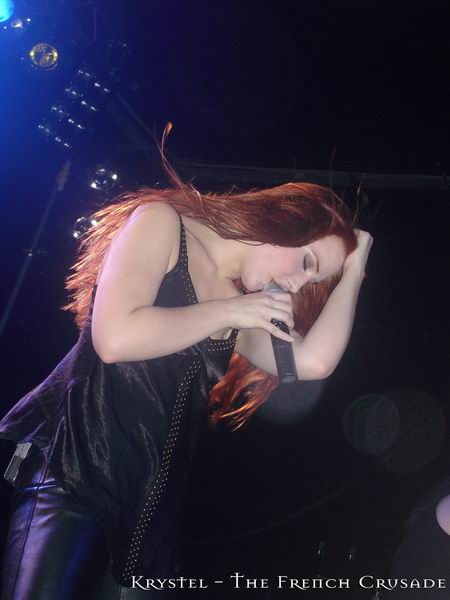 Fotos de Simone Simons - Página 3 52