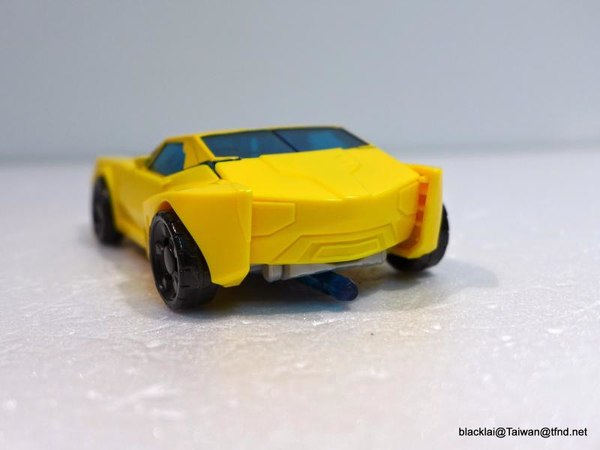 Jouets de TF Robot In Disguise (2015) Bumblebee-19__scaled_600