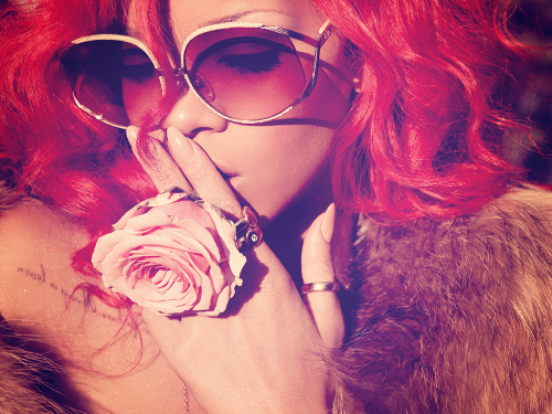 Rihanna/Ciara Twitter feud  Rihanna-loud-promo-e1288949692299