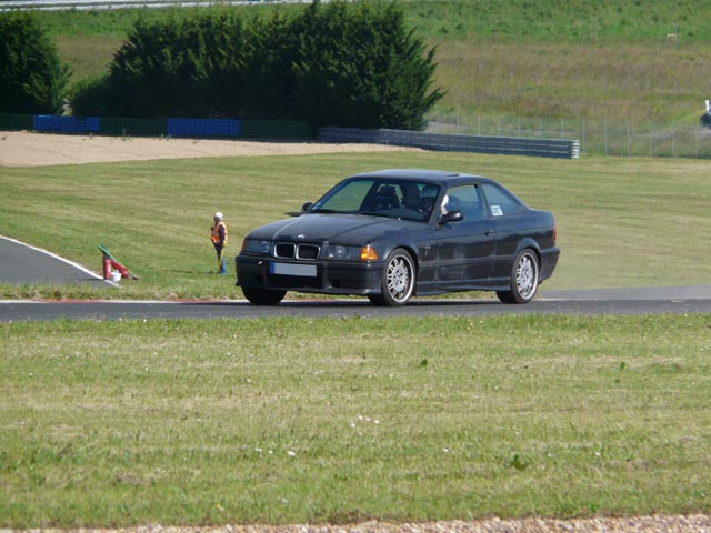 CR Magny-Cours club 100% piste le 15/6/2013 - Page 2 M3