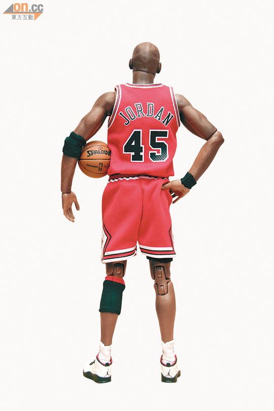 [ENTERBAY] NBA Real Masterpiece - Michael Jordan | Series 1 - Página 12 0129-00487-002b3