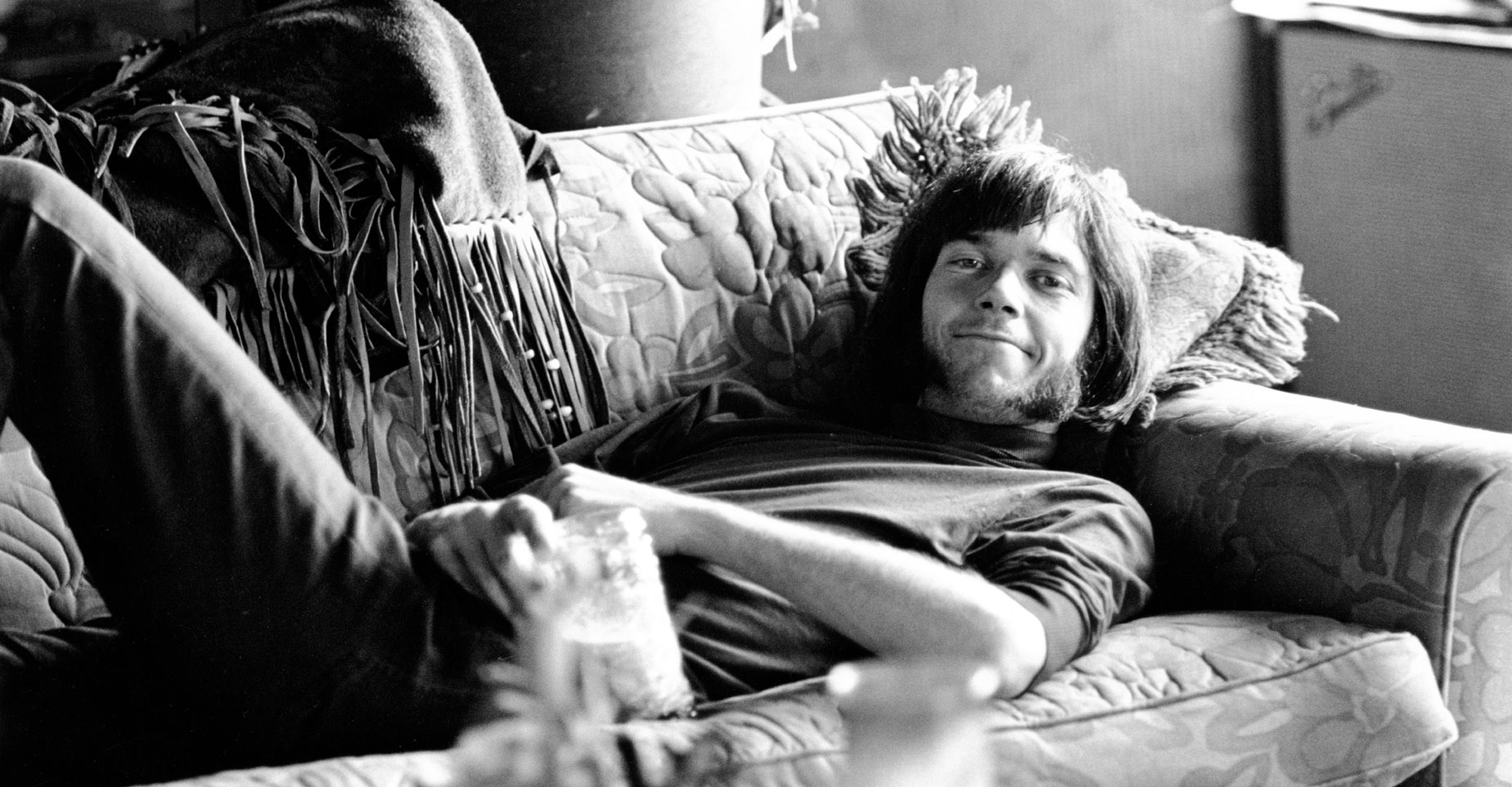 Tus fotos favoritas de los dioses del rock, o algo - Página 12 Neil-Young-01