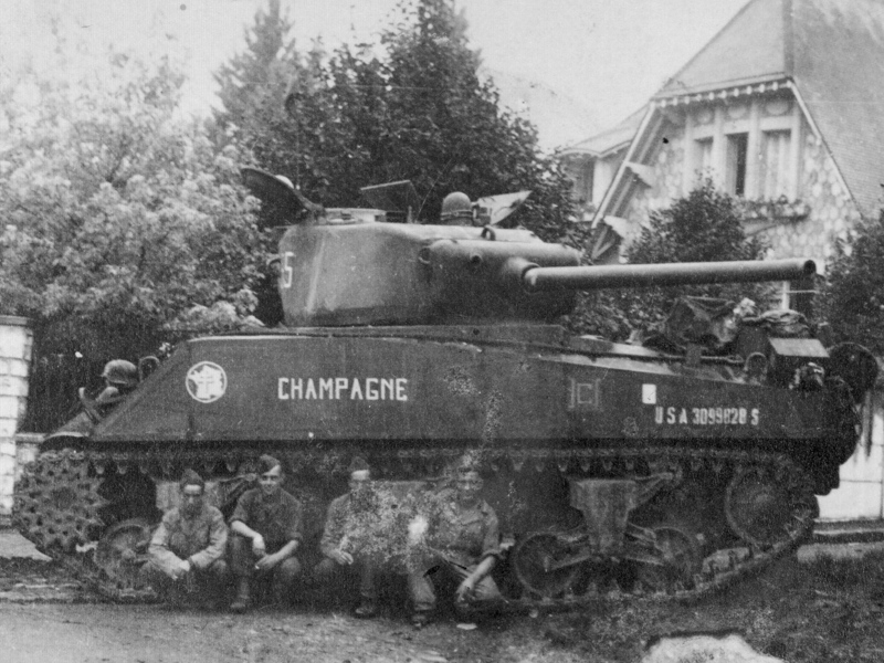 M4A2 SHERMAN - 2EME DIVISION BLINDEE - 12E REGIMENT DE CUIRASSIERS - 1e ESCADRON French_shermans15