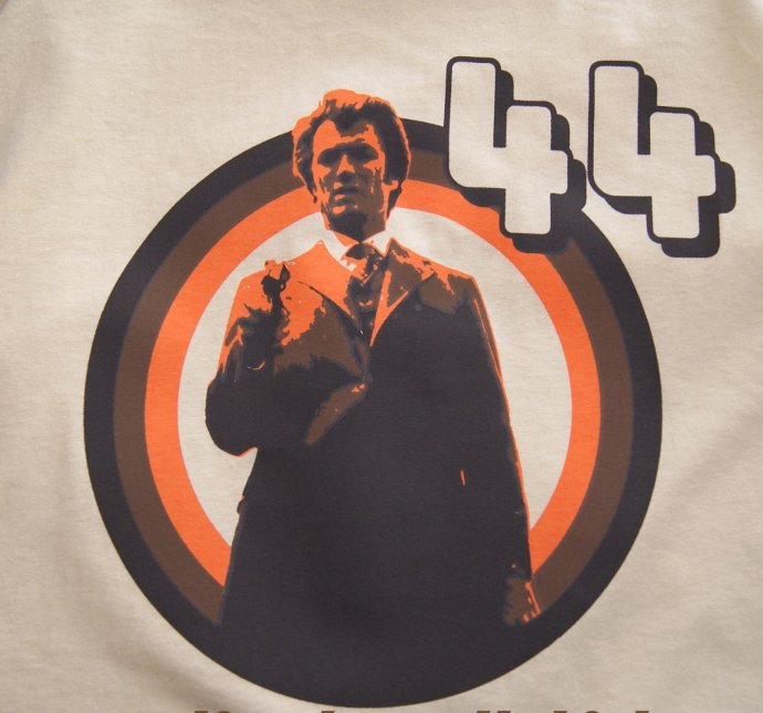 3 - Lleguemos a los 6000 - Página 2 Dirty-harry-t-shirt-44-magnum-force-clint-eastwood-callahan-3