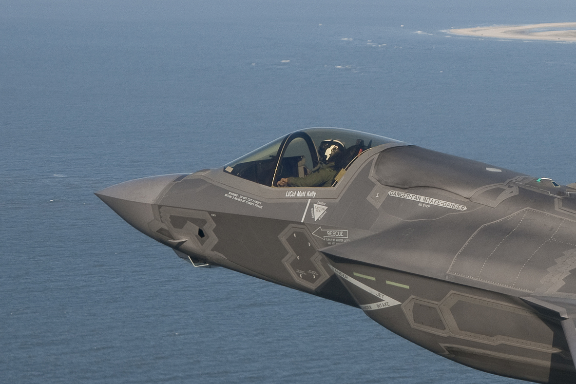 Lockheed F-35 Lightning II - Página 13 F-35b-bf-4