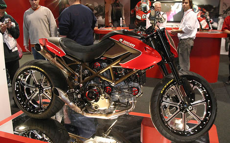 Des ducatis pour sasha Sandsducati