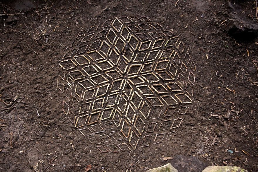 Artist Spends Hours Creating Natural Mandalas, And He’s Hoping You Will Find Them James-Brunt-Nature-Mandalas-12