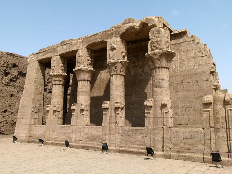 Edfú: Fotos, información, datos y curiosidades - Página 2 Edfou%20Temple%20Horus%201Exterieur%20Mammisi%200577