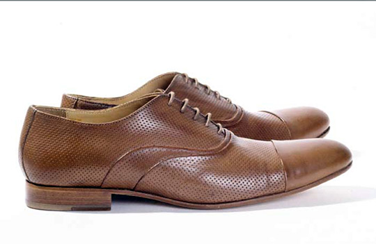 احذية ولا اروع The-generic-man-spring-2010-mens-shoes-11