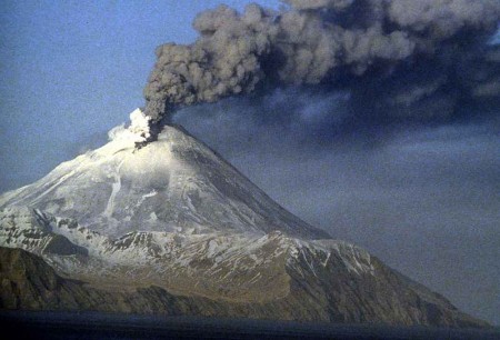 Record Number Of Volcano Eruptions In 2013 – Is Catastrophic Global Cooling Dead Ahead? Volcano-Eruption-2013-450x306