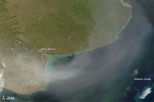 SEGUIMIENTO METEOROLOGICO... - Página 18 Argentina_tmo_2011326-e1322353523607