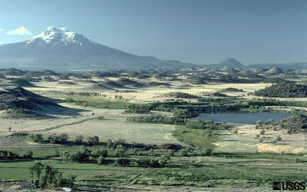 Nuevo observatorio de volcanes se abre en California - Observando docenas de volcanes potencialmente amenazantes Feature