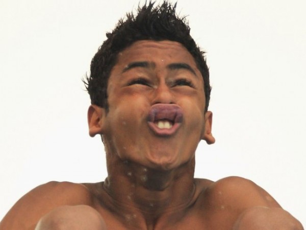 14 Hilariously Funny Faces of Divers Rashid-Alharbi-of-Kuwait-600x450