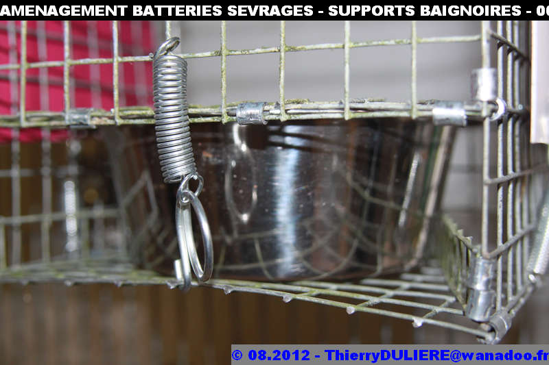 SAISON D'ELEVAGE 2012 - DUDULE - Page 39 AMENAGEMENT%20BATTERIES%20SEVRAGES%20-%20SUPPORTS%20BAIGNOIRES%20-%20004