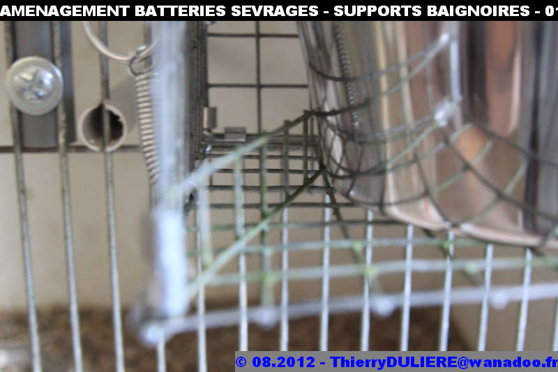 SAISON D'ELEVAGE 2012 - DUDULE - Page 39 AMENAGEMENT%20BATTERIES%20SEVRAGES%20-%20SUPPORTS%20BAIGNOIRES%20-%20013