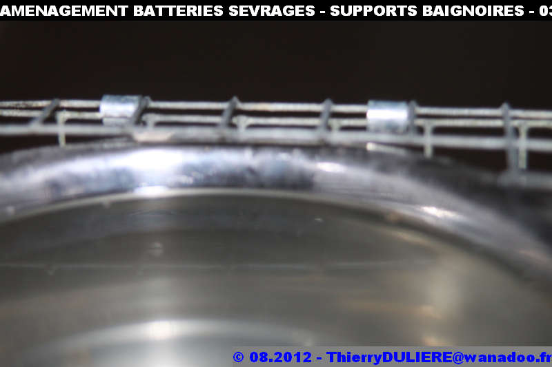 SAISON D'ELEVAGE 2012 - DUDULE - Page 39 AMENAGEMENT%20BATTERIES%20SEVRAGES%20-%20SUPPORTS%20BAIGNOIRES%20-%20034