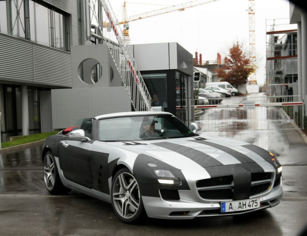 Le SLS AMG Cabriolet .... (C197) Mercedes-Benz-SLS-AMG-GT3-Spy-Photo-1