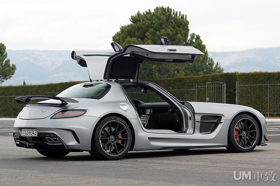 Mercedes SLS AMG Black Series C197_amg_blackseries-09